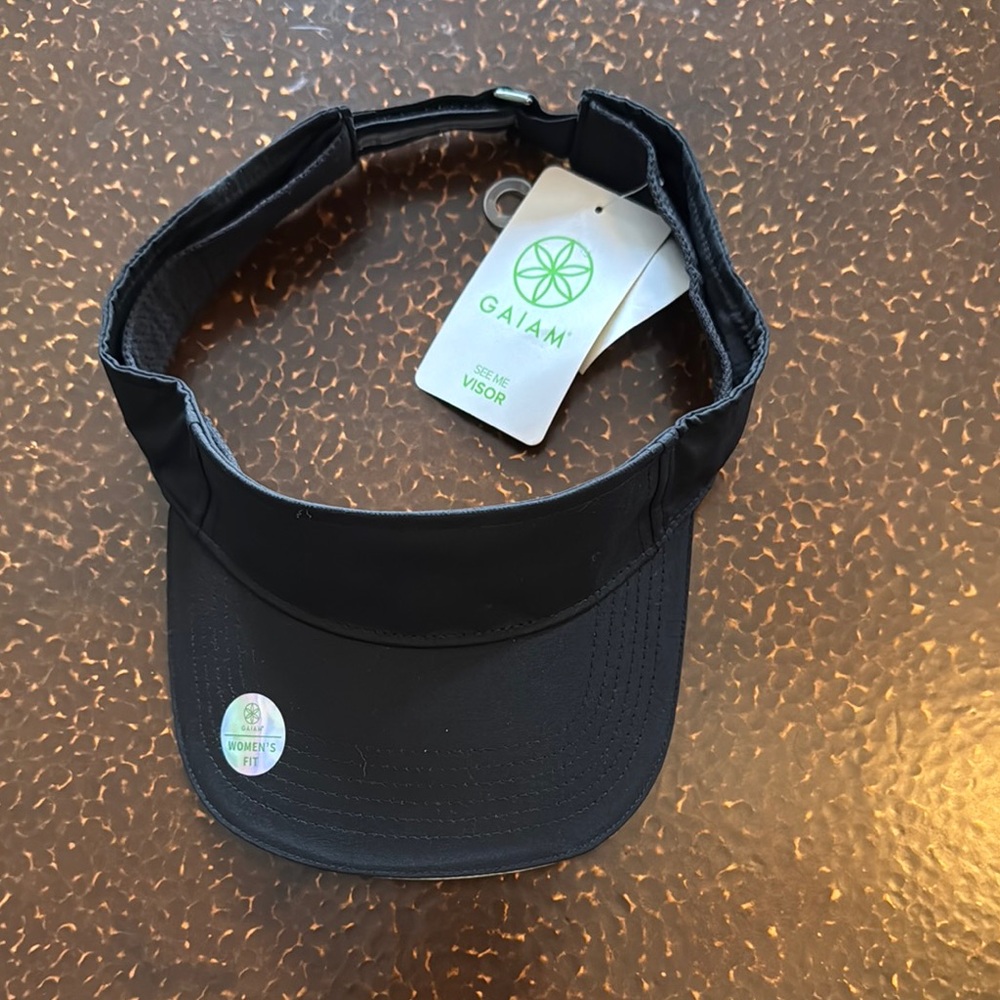 GAIAM Classic Black Sports Visor